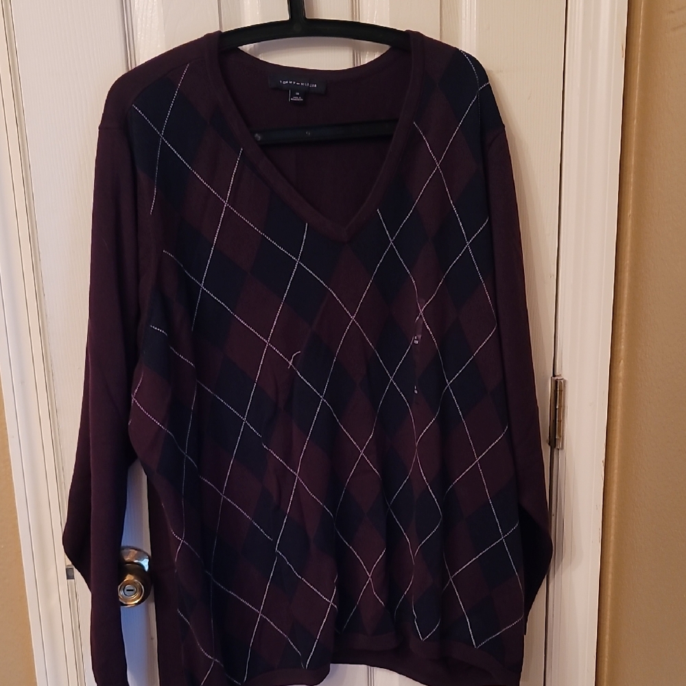Tommy Hilfiger Burgundy and Navy V-Neck Sweater